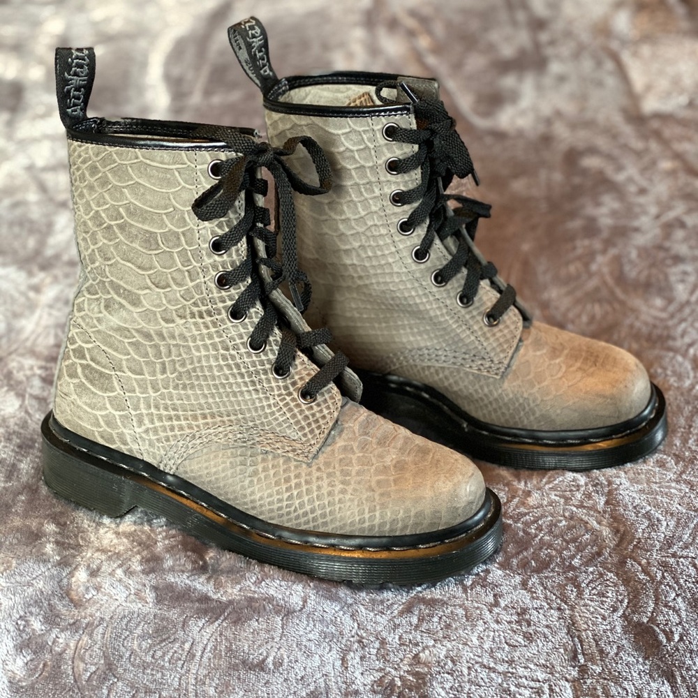 Size 5 Grey Snakeskin Dr Martens boots